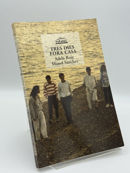 Portada de Tres Dies Fora Casa de Adela Ruiz, libro de segunda mano