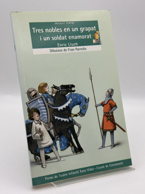 Portada de Tres nobles en un grapat i un soldat enamorat de Enric Lluch, libro de segunda mano