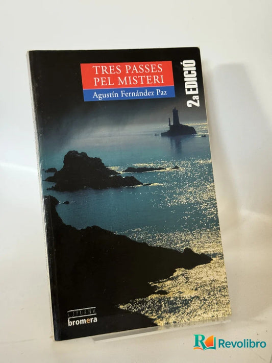 Portada de Tres Passes Pel Misteri de Agustín Fernández Paz, libro de segunda mano