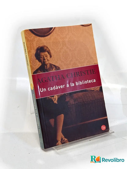 Portada de Un cadàver a la biblioteca de Agatha Christie, libro de segunda mano