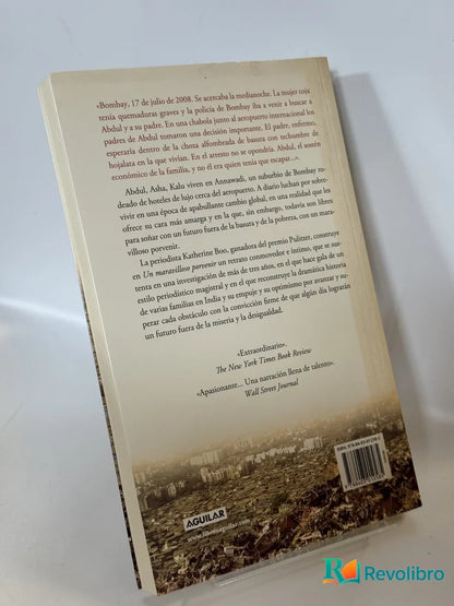 Foto 2 de Un Maravilloso Porvenir de Katherine Boo, libro de segunda mano