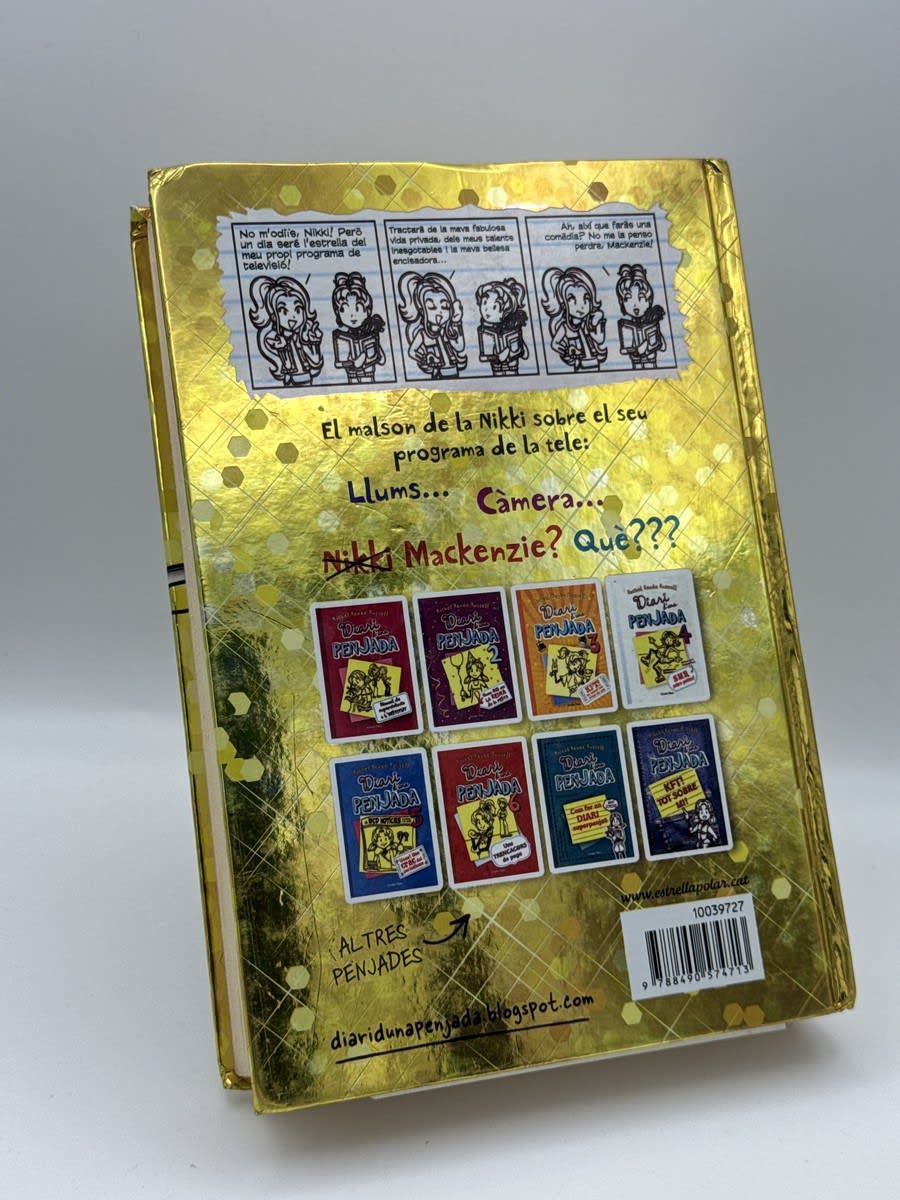 Una estrella poc glamurosa - Rachel Renée Russell - Imagen 2