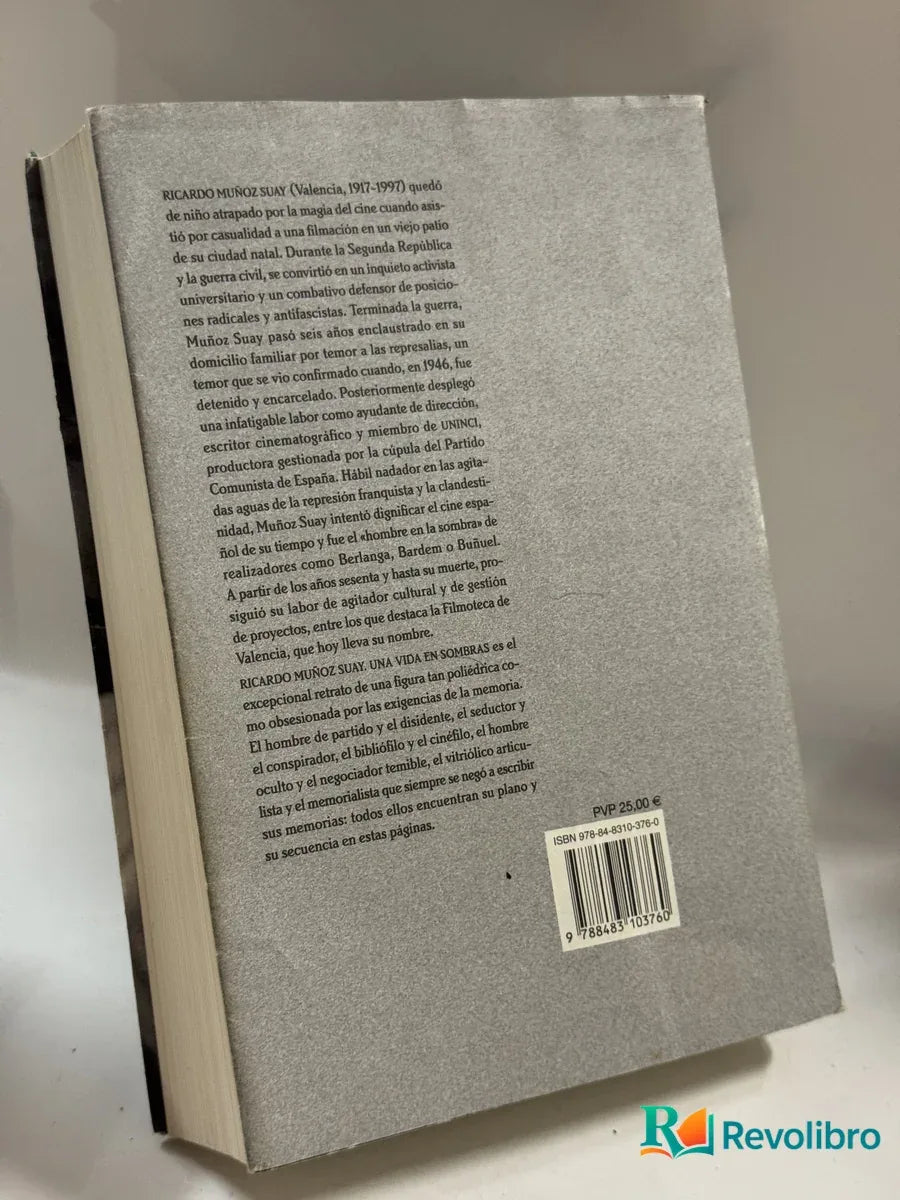 Foto 2 de Una vida en sombras Esteve Riambau de Ricardo Muñoz Suay, libro de segunda mano