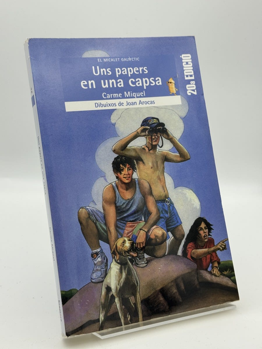 Portada de Uns papers en una capsa - Carme Miquel Diego de Carme Miquel Diego, libro de segunda mano